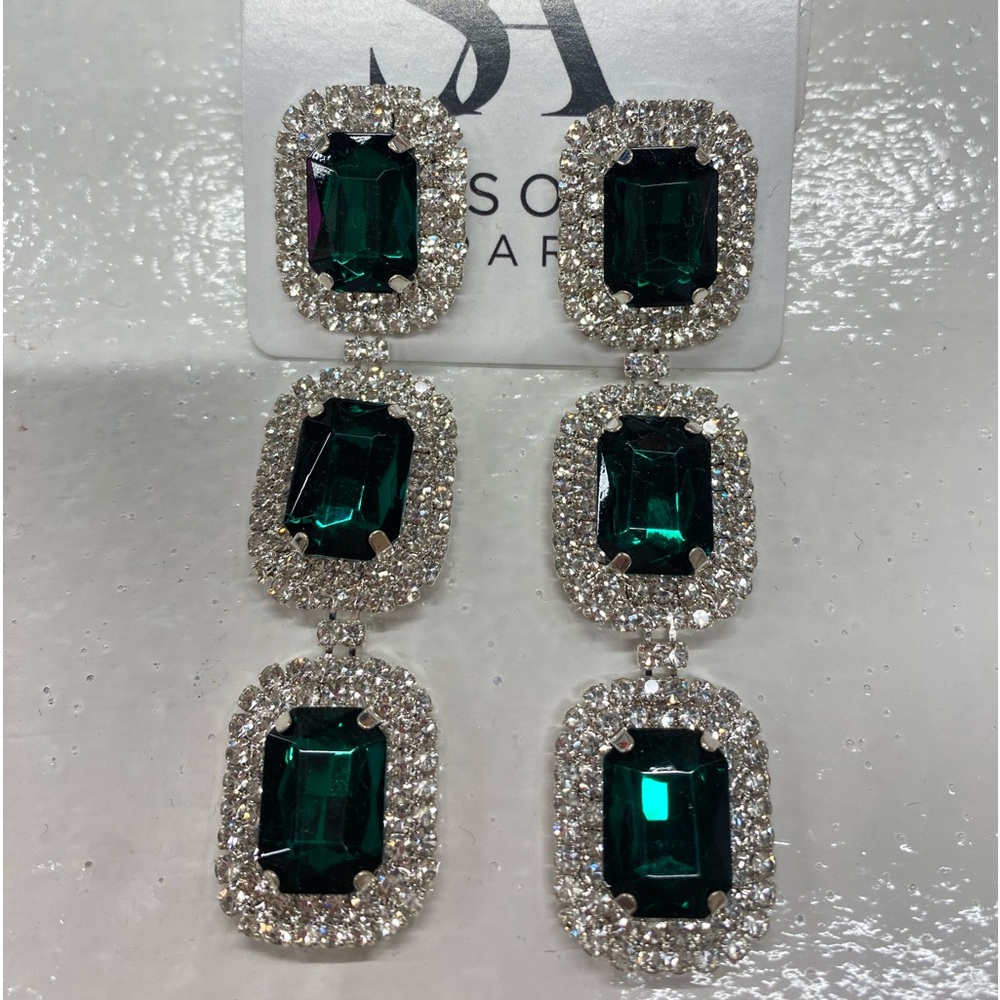 NWT Royalty Rhinestone Earrings in Emerald Green